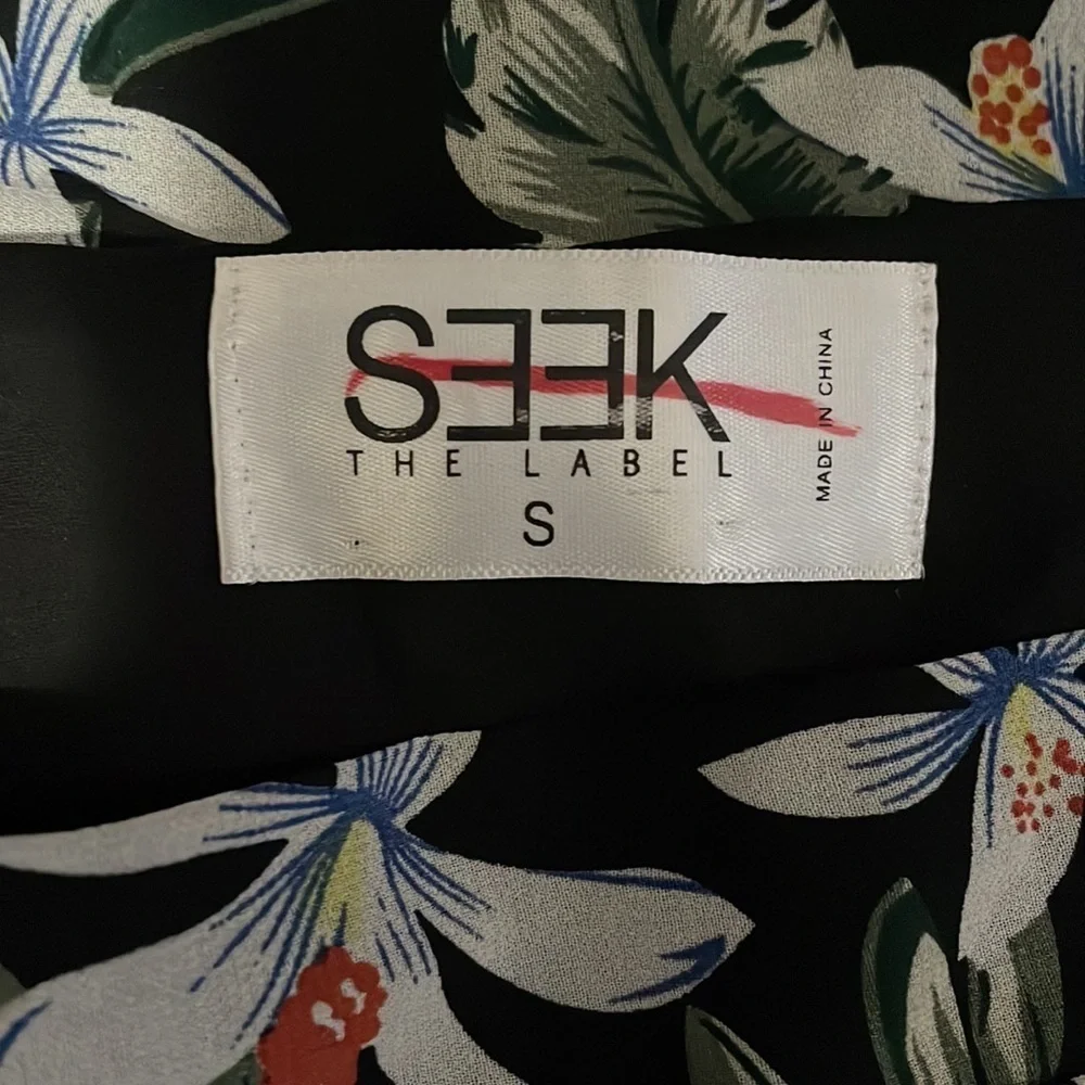 SEEK the label floral high low skirt in women’s size small